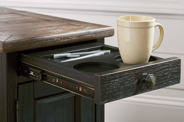 Picture of Tyler Creek Power Chairside Table