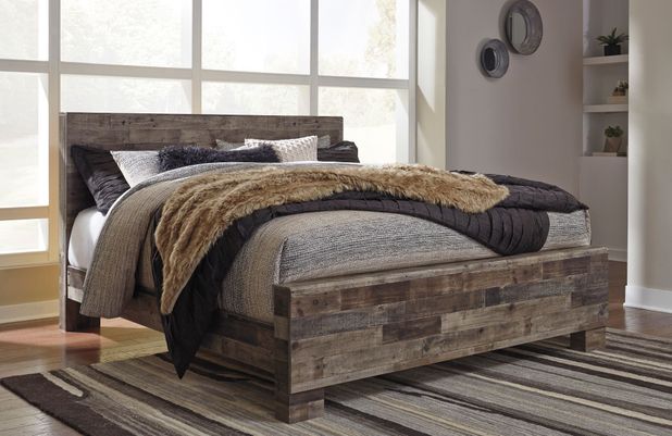Picture of Derekson King Panel Bed