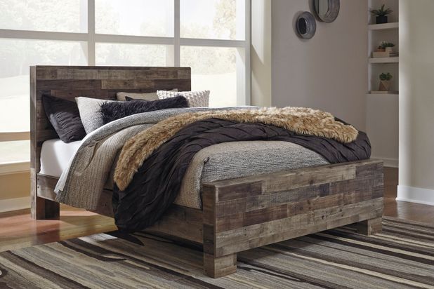 Picture of Derekson Queen Panel Bed