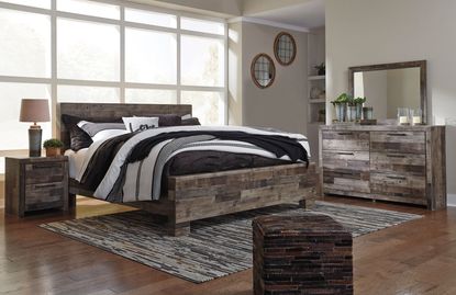 Picture of Derekson King Panel Bedroom Set