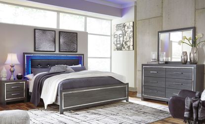 Picture of Lodanna King Panel Bedroom Set