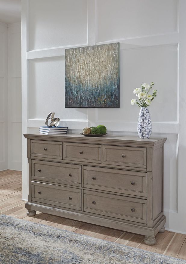 Picture of Lettner Dresser