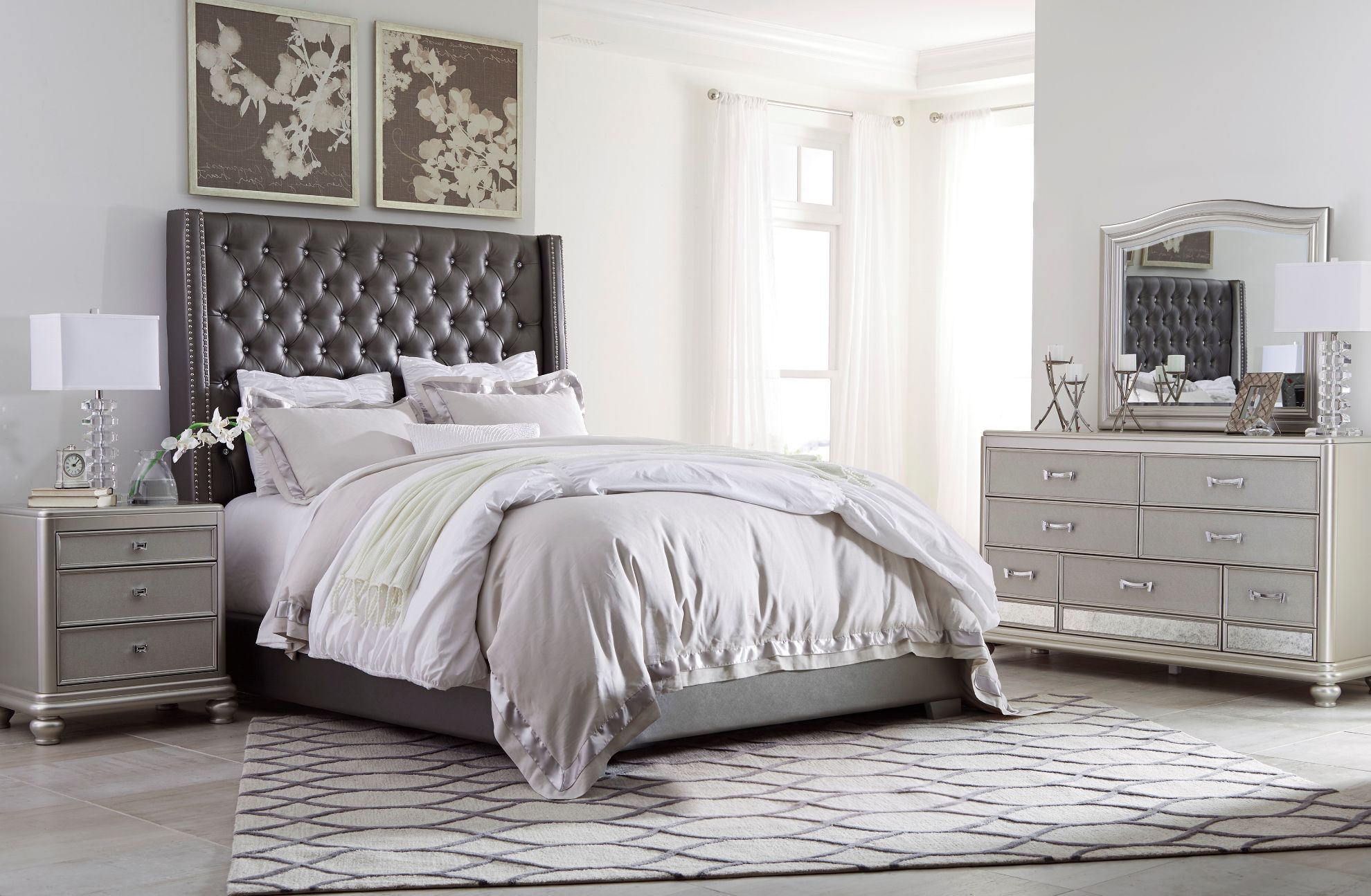 Coralayne King Upholstered Bedroom Set