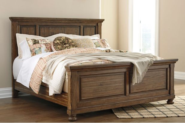 Picture of Flynnter King Panel Bed