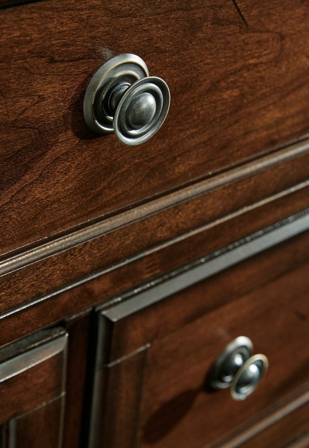 Picture of Porter Chest