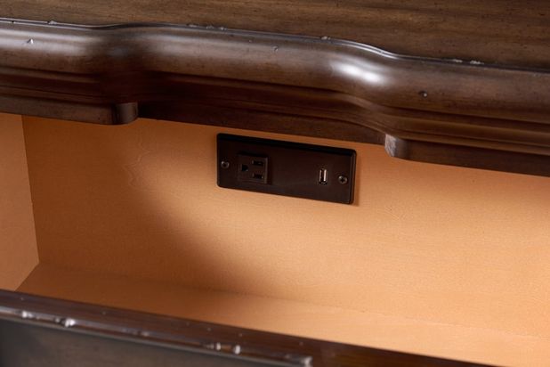 Picture of Claire Nightstand