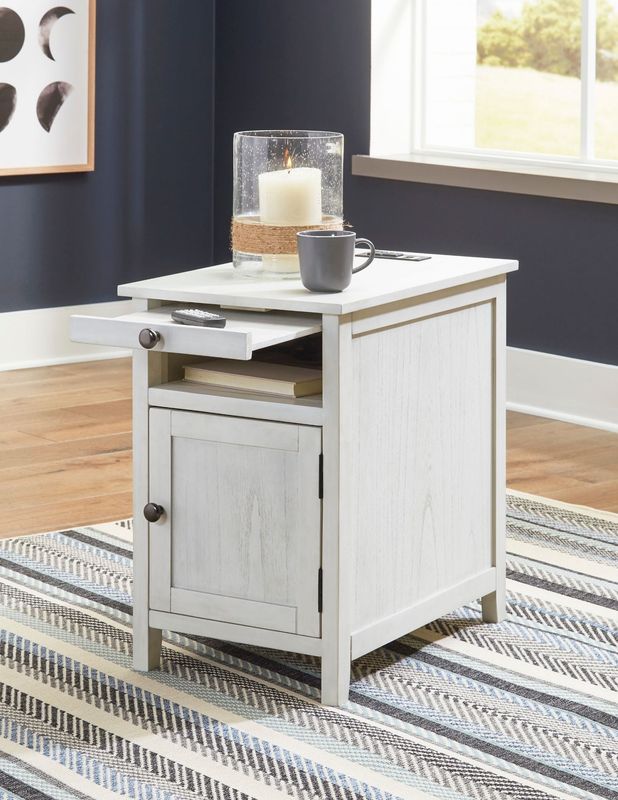 Picture of Treytown Chairside Table