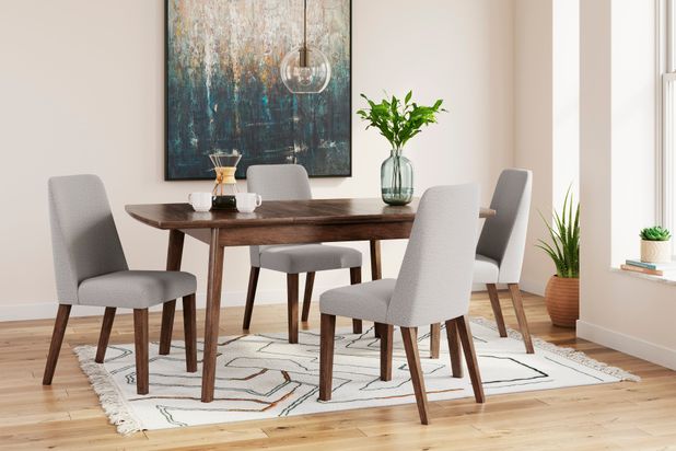 Picture of Lyncott Dining Table