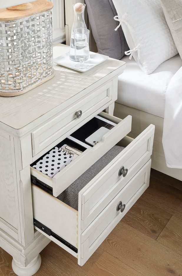 Picture of Robbinsdale King Bedroom Set