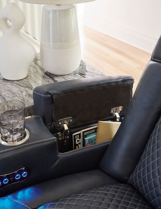 Picture of Fyne Dyme Power Recliner