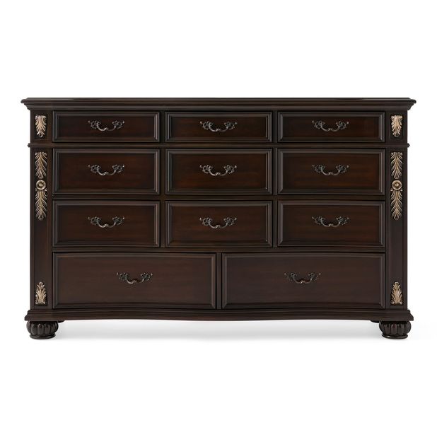 Picture of Maximus Dresser