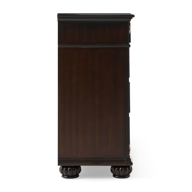 Picture of Maximus Dresser