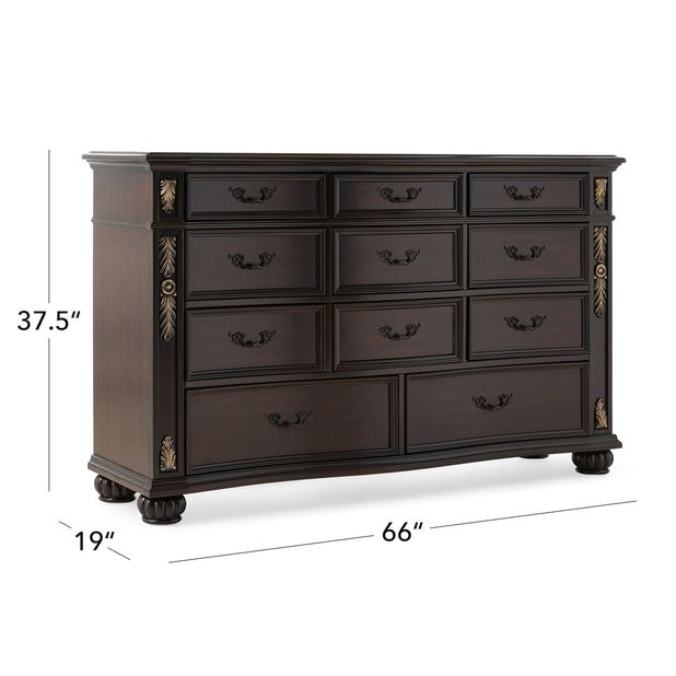 Picture of Maximus Dresser
