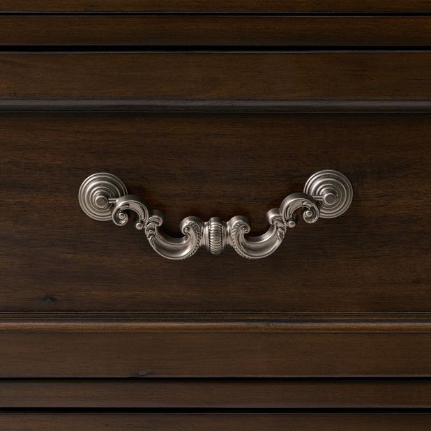 Picture of Lyndhurst Chest
