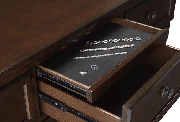 Picture of Porter Queen Sleigh Storage Bedroom Set