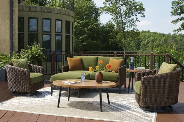 Picture of Horizon Hall Swivel Lounge Chair