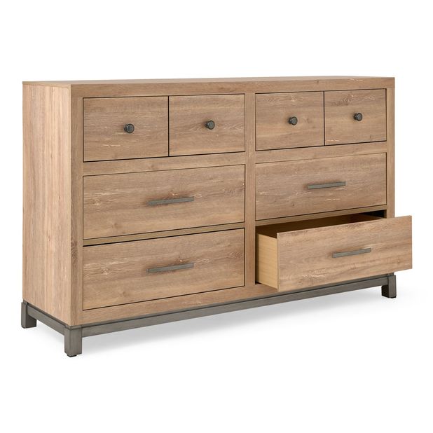 Picture of Milo Dresser