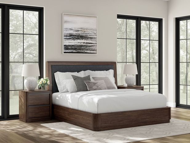 Picture of Kendamor Queen Panel Bed