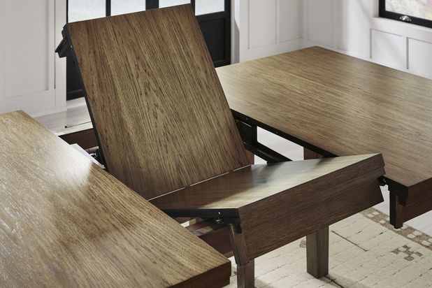 Picture of Broxtyn 5pc Dining Set