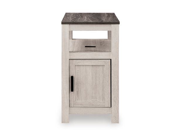 Picture of Fendenmore Chairside Table