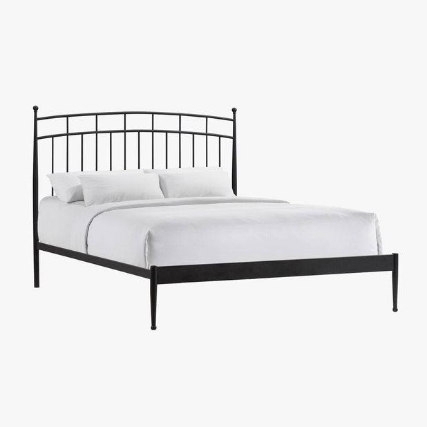 Picture of Traditional Metal Queen Bed