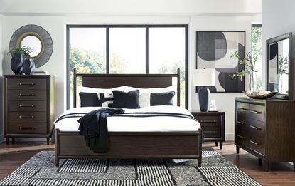 Picture of Dantenton Queen Bedroom Set