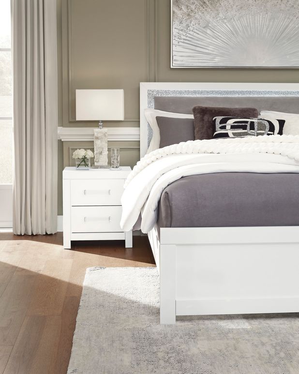 Picture of Raechalla Nightstand