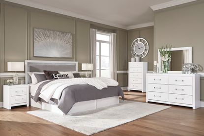 Picture of Raechalla King Bedroom Set