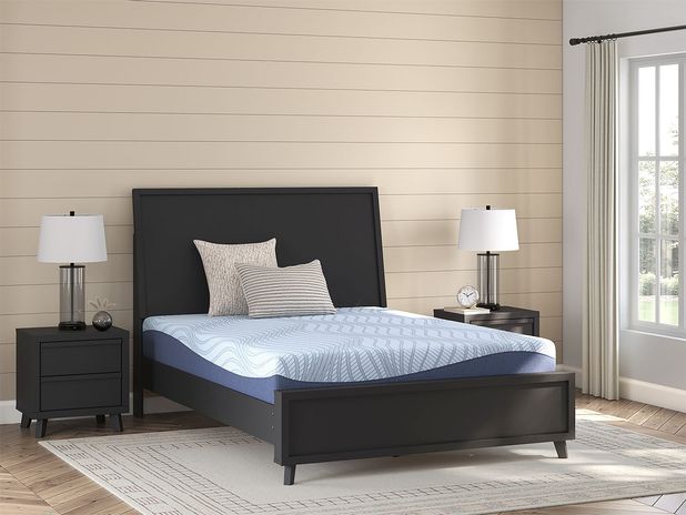 Picture of Peak 10" Memory Foam Queen Mattress