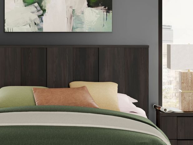 Picture of Jadiston King Bed