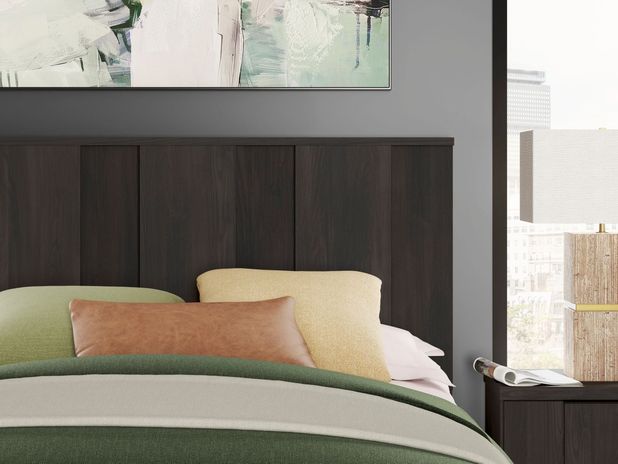Picture of Jadiston Queen Bed